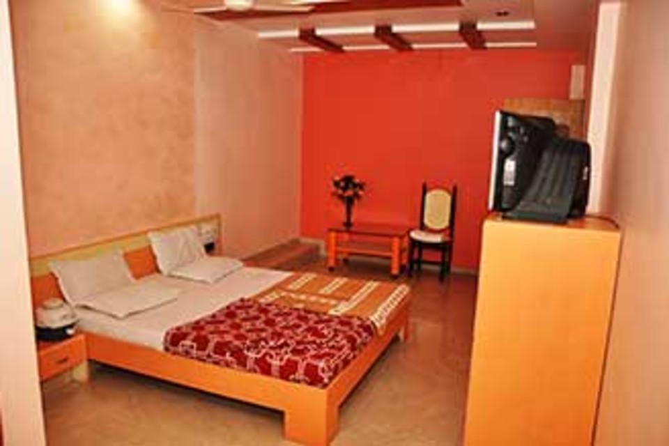 Hotel Gokul Gandhinagar Buitenkant foto